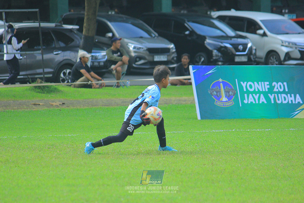 ijl u11 100526 maesa pararaider army vs kids soccer family