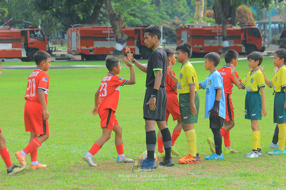 ijl u11 100526 maesa pararaider army vs kids soccer family