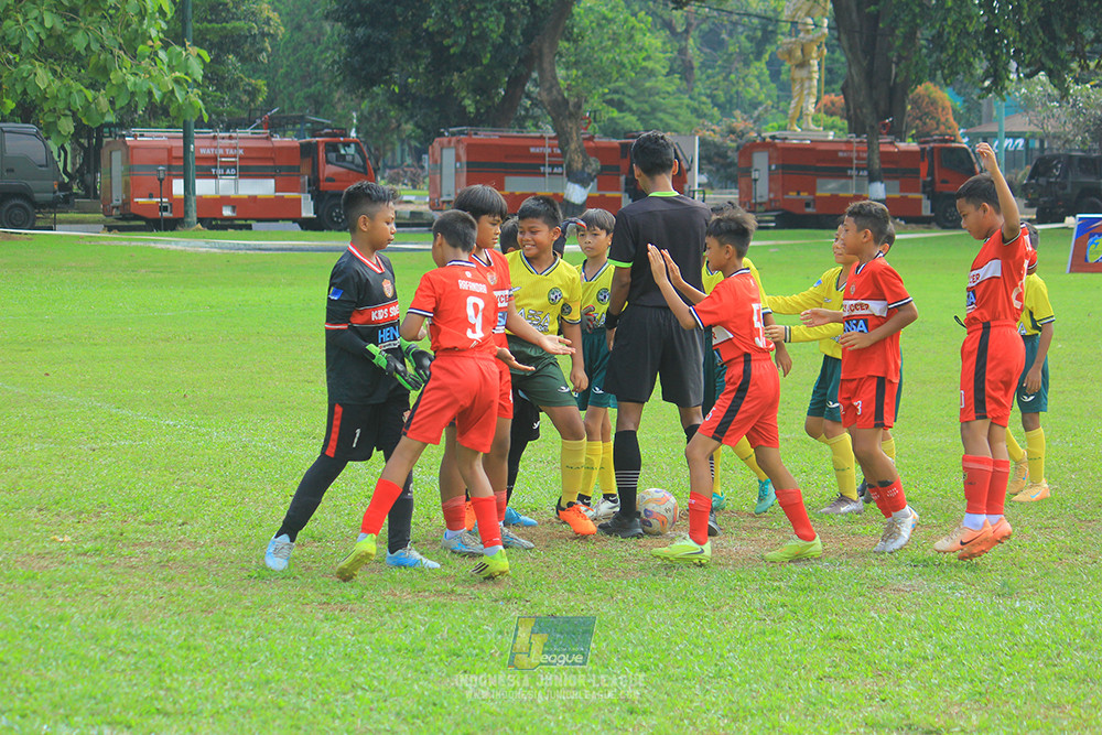 ijl u11 100526 maesa pararaider army vs kids soccer family