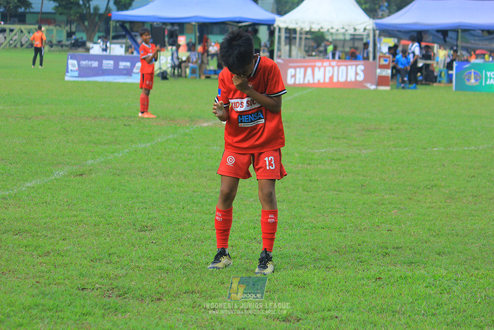 ijl u11 100526 maesa pararaider army vs kids soccer family