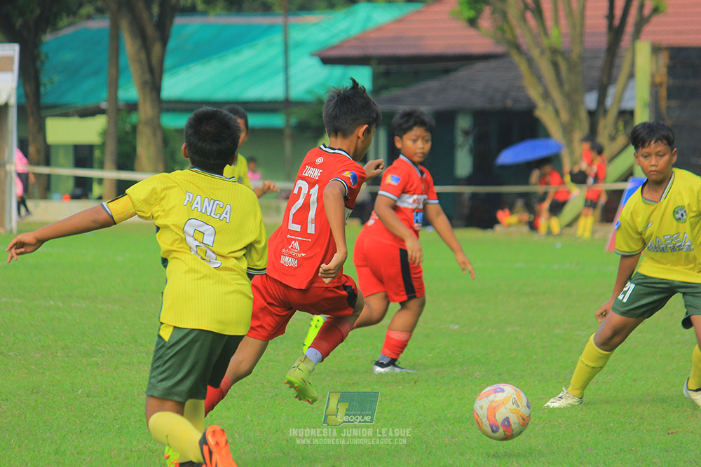 ijl u11 100526 maesa pararaider army vs kids soccer family