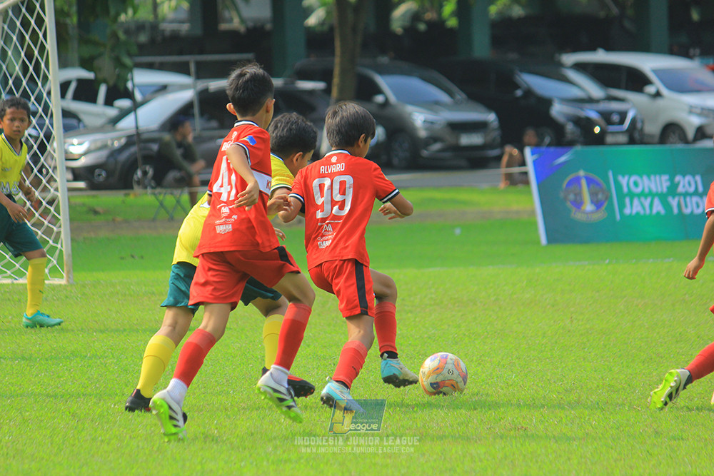 ijl u11 100526 maesa pararaider army vs kids soccer family