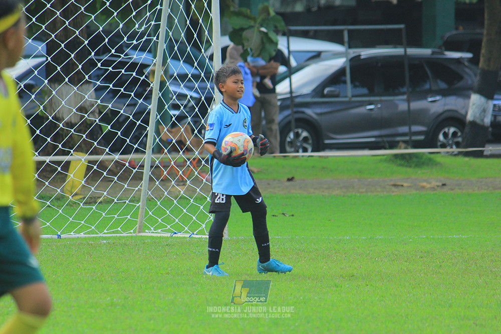ijl u11 100526 maesa pararaider army vs kids soccer family