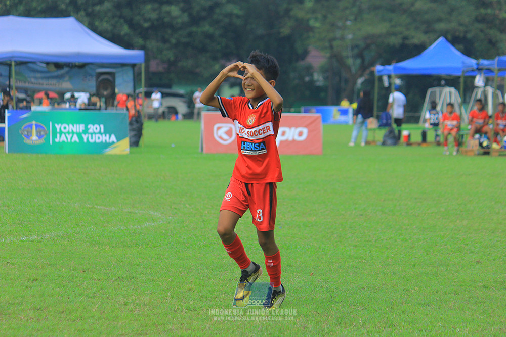 ijl u11 100526 maesa pararaider army vs kids soccer family