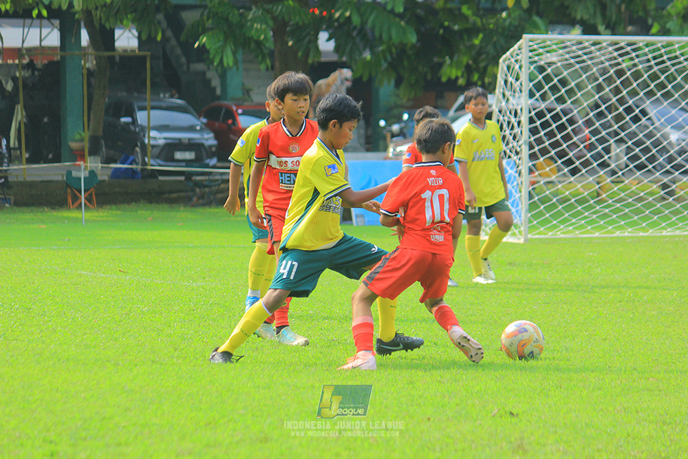 ijl u11 100526 maesa pararaider army vs kids soccer family