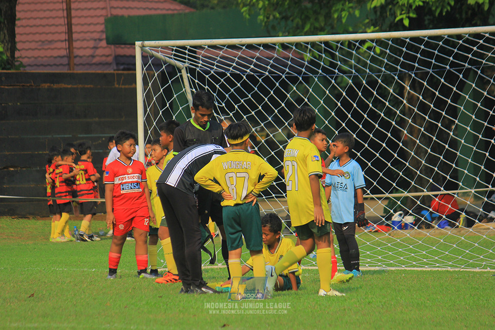 ijl u11 100526 maesa pararaider army vs kids soccer family