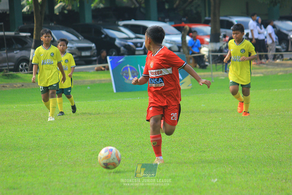 ijl u11 100526 maesa pararaider army vs kids soccer family