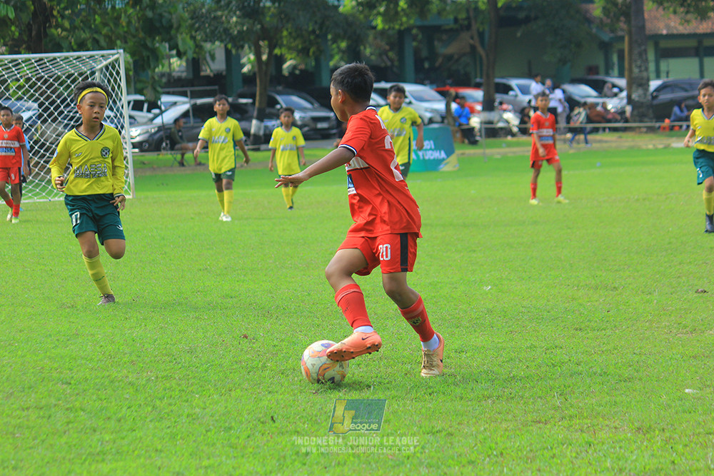 ijl u11 100526 maesa pararaider army vs kids soccer family