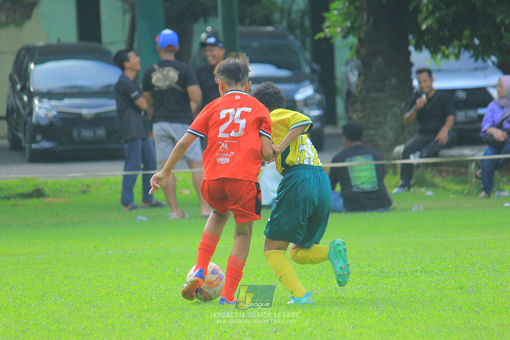 ijl u11 100526 maesa pararaider army vs kids soccer family