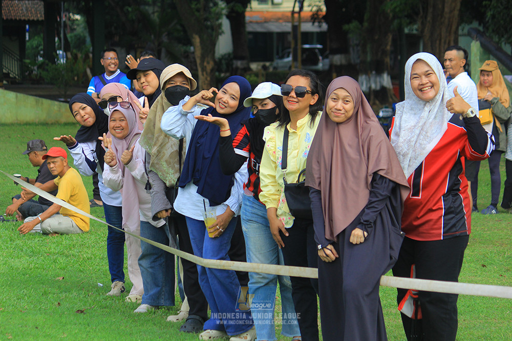 ijl u11 100526 maesa pararaider army vs kids soccer family
