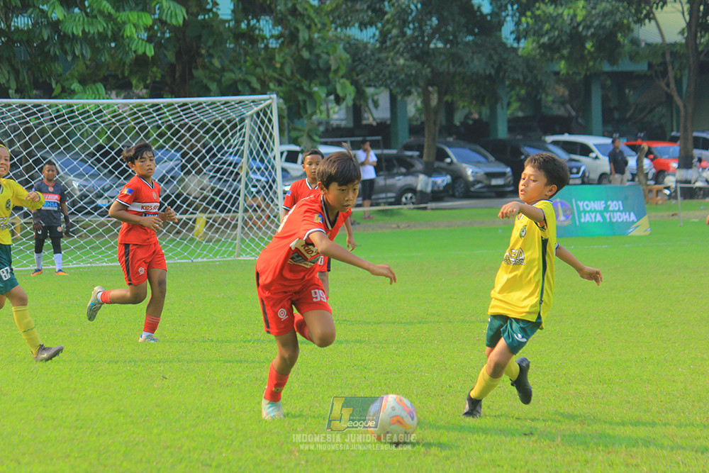 ijl u11 100526 maesa pararaider army vs kids soccer family