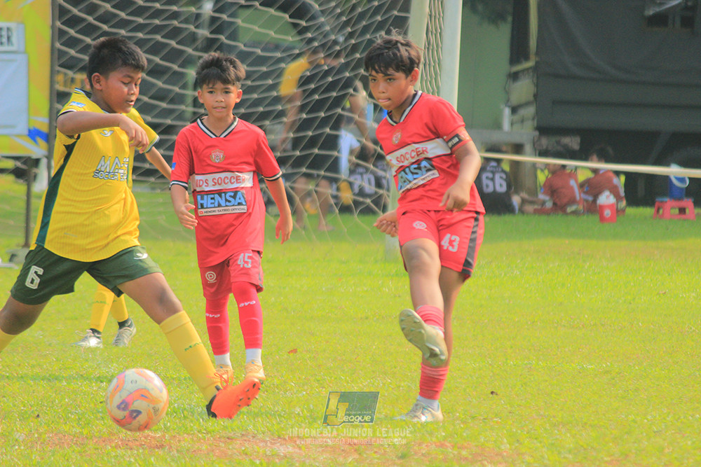 ijl u11 100526 maesa pararaider army vs kids soccer family