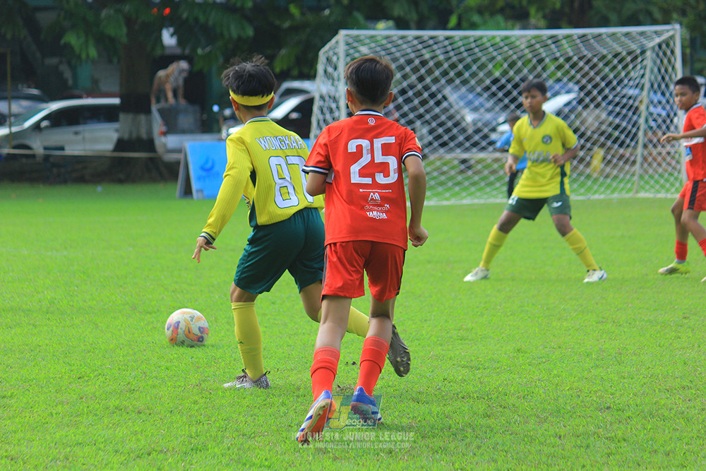 ijl u11 100526 maesa pararaider army vs kids soccer family