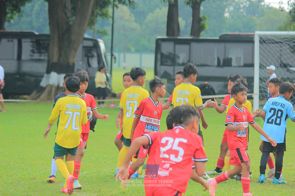 ijl u11 100526 maesa pararaider army vs kids soccer family