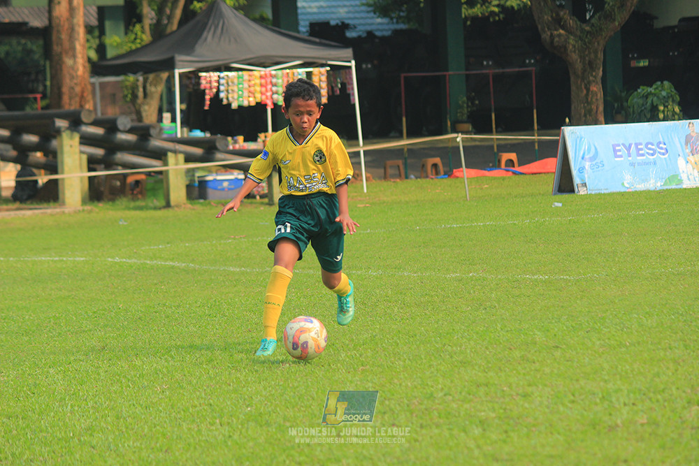 ijl u11 100526 maesa pararaider army vs kids soccer family