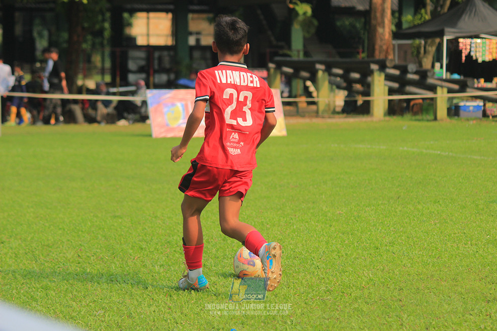 ijl u11 100526 maesa pararaider army vs kids soccer family