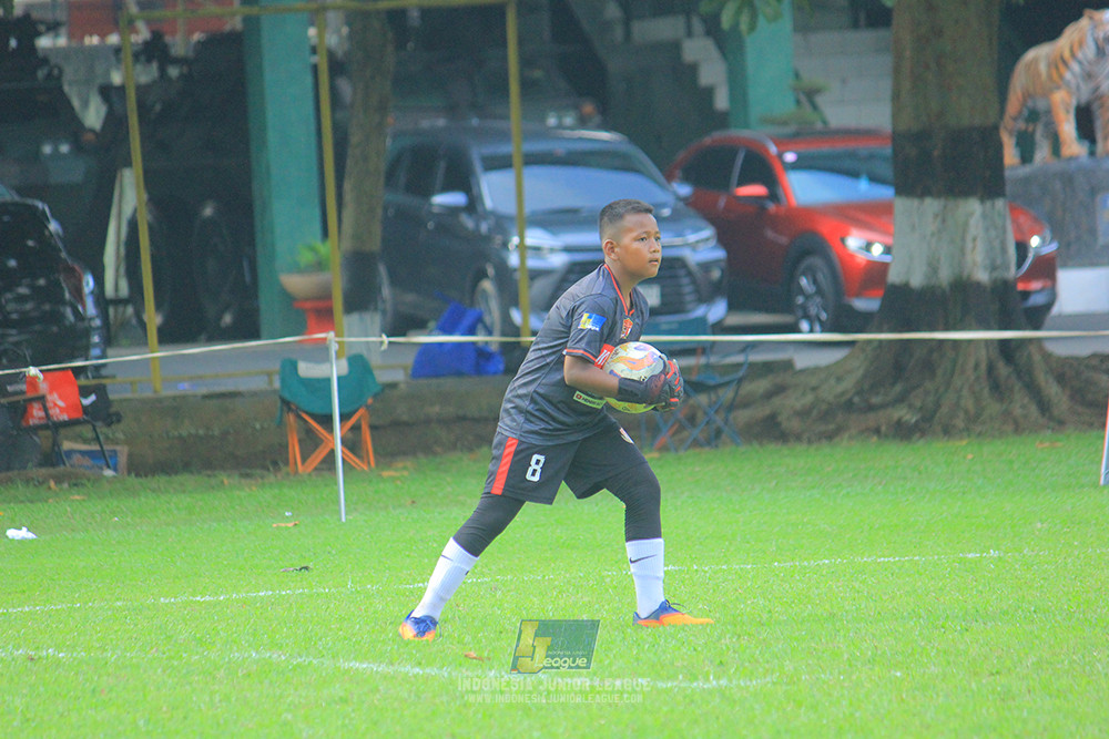 ijl u11 100526 maesa pararaider army vs kids soccer family