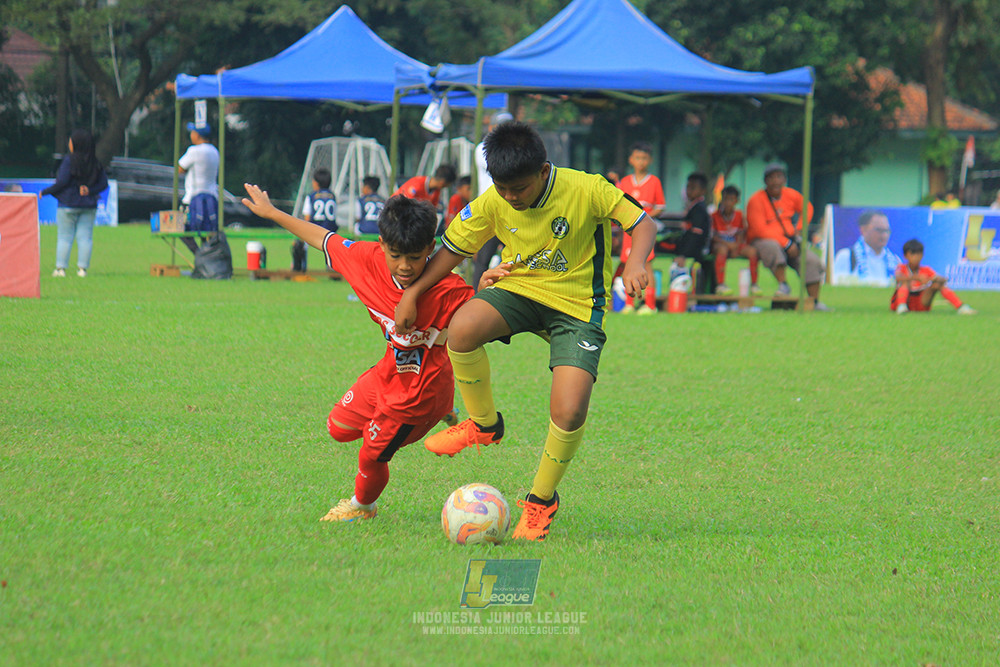 ijl u11 100526 maesa pararaider army vs kids soccer family