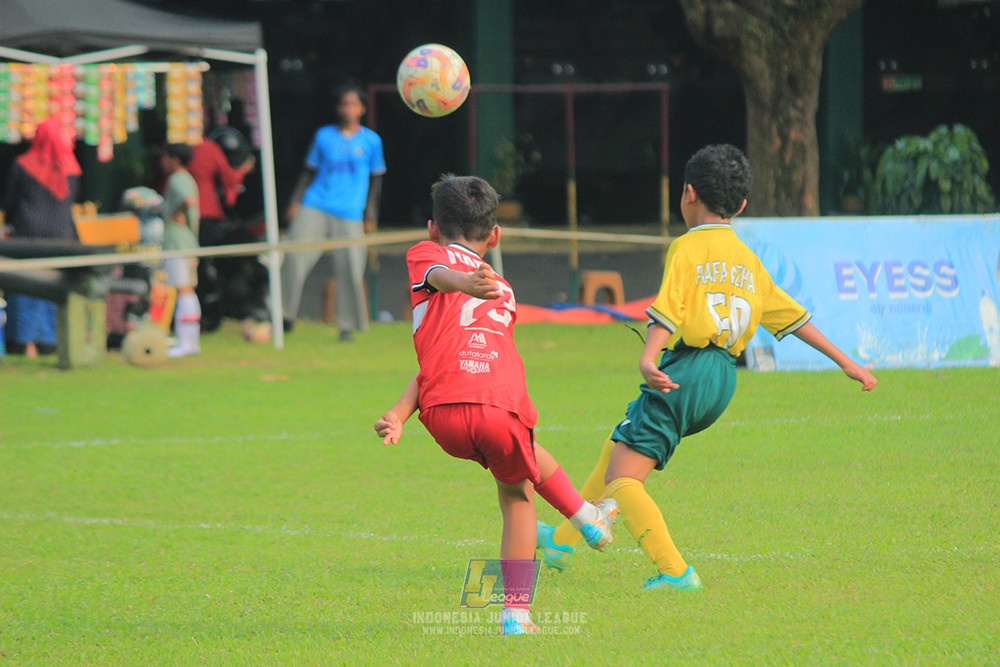 ijl u11 100526 maesa pararaider army vs kids soccer family