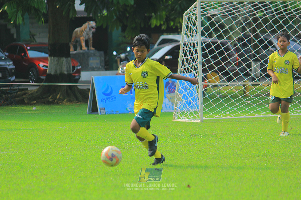 ijl u11 100526 maesa pararaider army vs kids soccer family