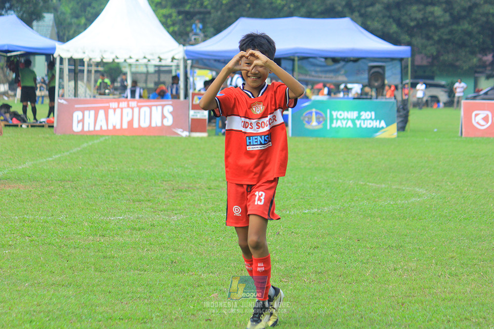ijl u11 100526 maesa pararaider army vs kids soccer family