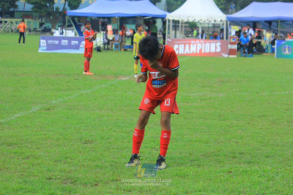 ijl u11 100526 maesa pararaider army vs kids soccer family