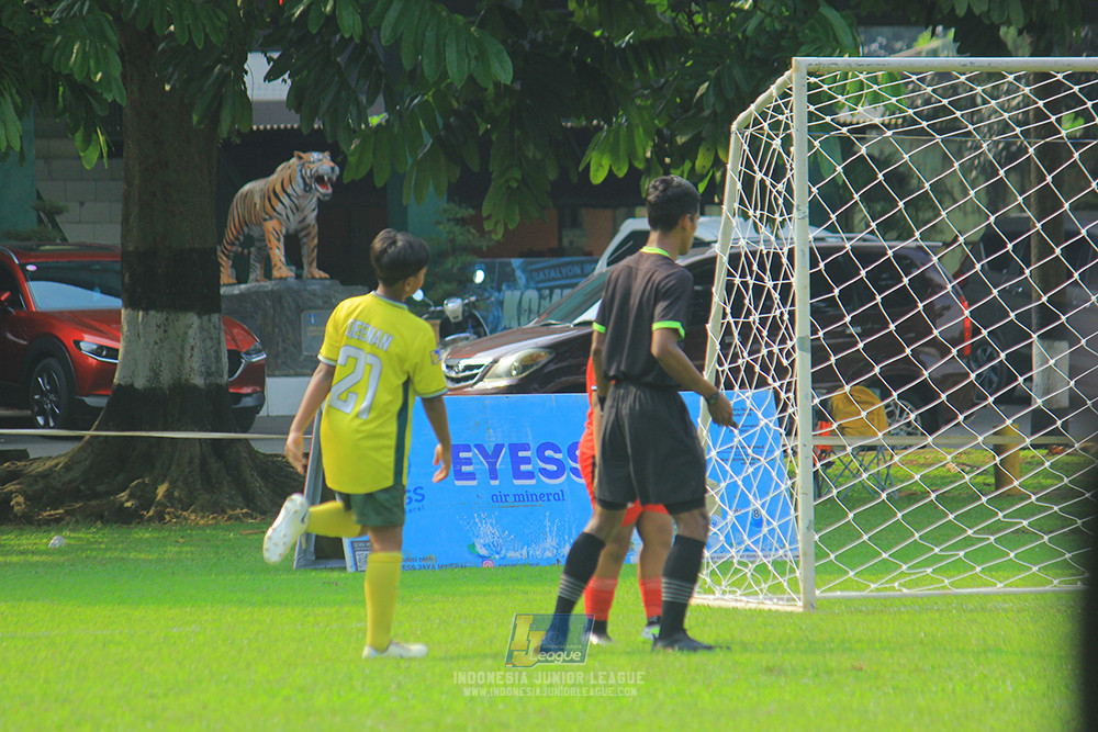 ijl u11 100526 maesa pararaider army vs kids soccer family