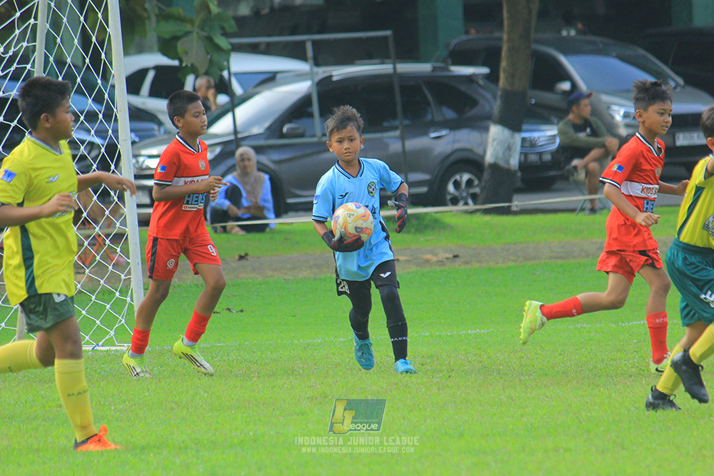 ijl u11 100526 maesa pararaider army vs kids soccer family