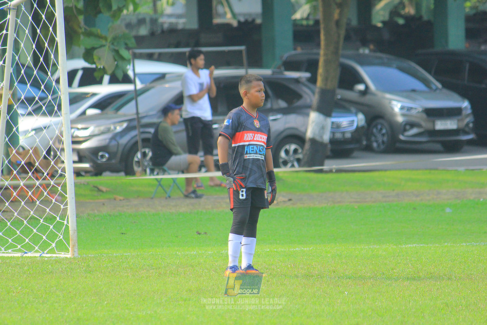 ijl u11 100526 maesa pararaider army vs kids soccer family