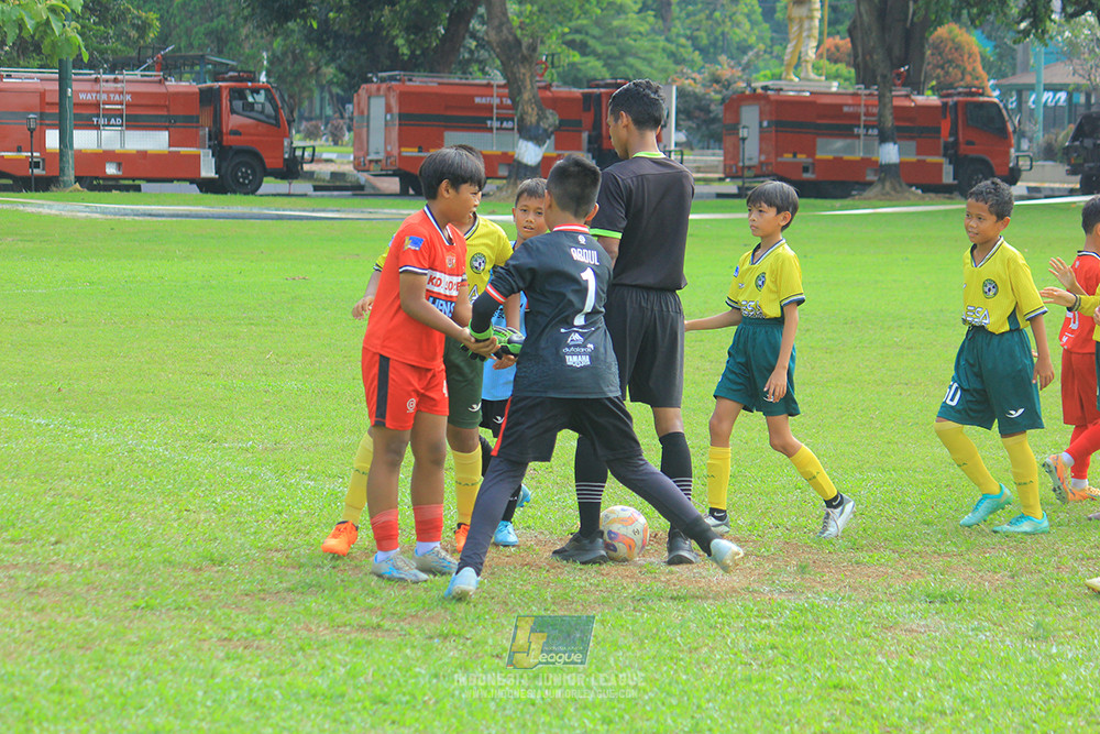 ijl u11 100526 maesa pararaider army vs kids soccer family