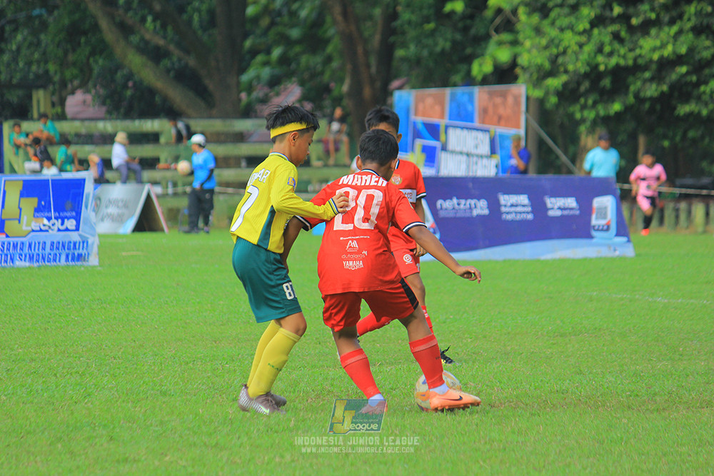 ijl u11 100526 maesa pararaider army vs kids soccer family
