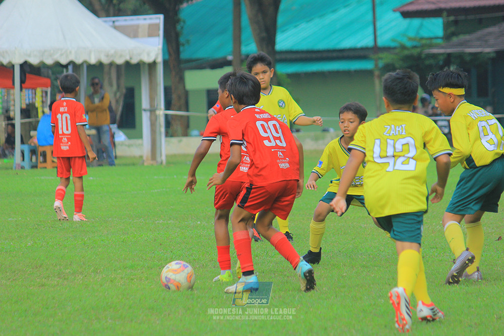 ijl u11 100526 maesa pararaider army vs kids soccer family