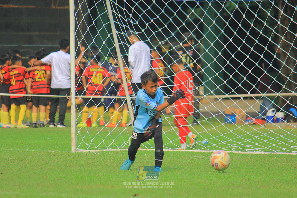 ijl u11 100526 maesa pararaider army vs kids soccer family