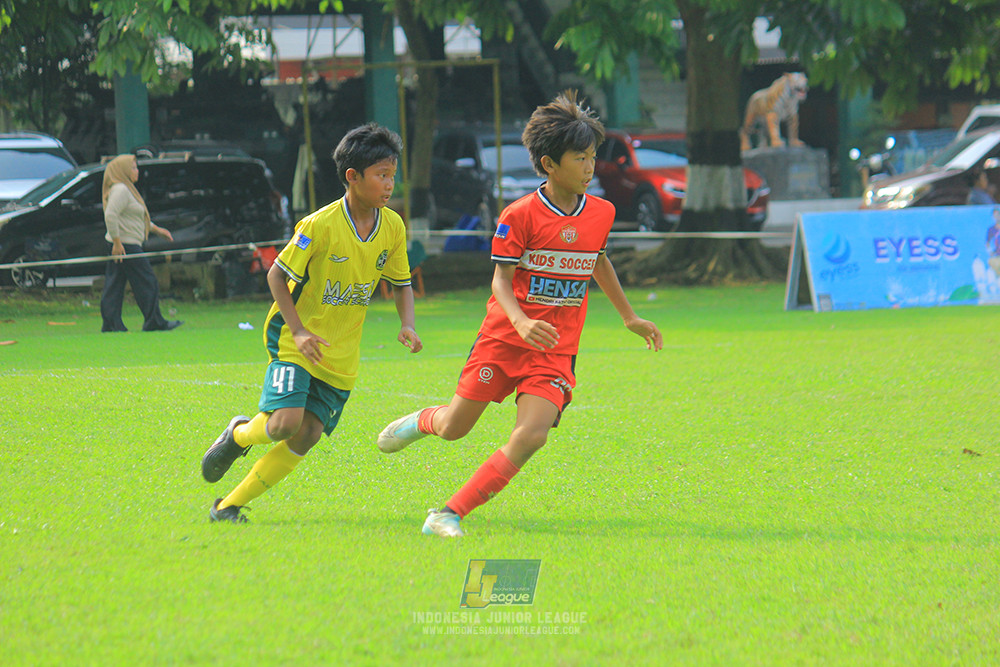 ijl u11 100526 maesa pararaider army vs kids soccer family