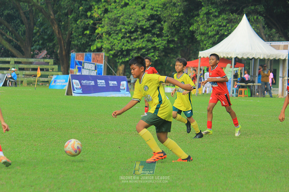 ijl u11 100526 maesa pararaider army vs kids soccer family