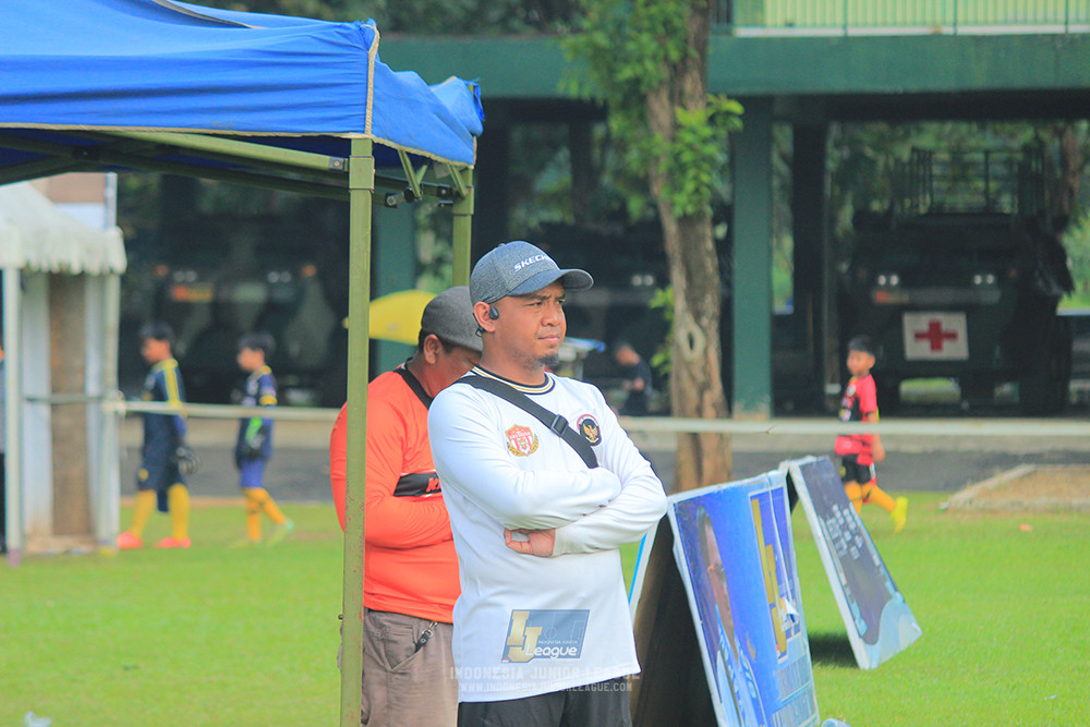 ijl u11 100526 maesa pararaider army vs kids soccer family