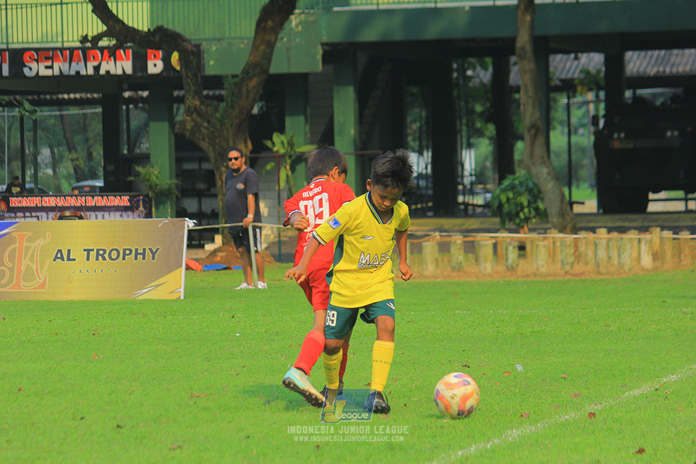 ijl u11 100526 maesa pararaider army vs kids soccer family