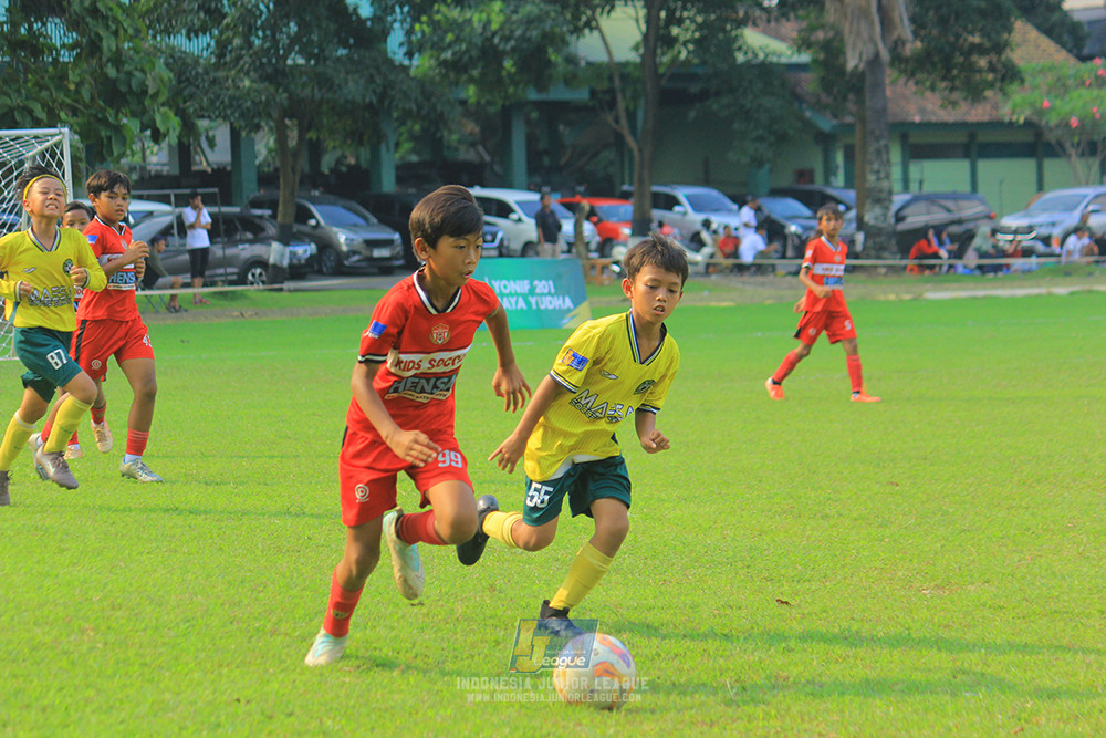 ijl u11 100526 maesa pararaider army vs kids soccer family