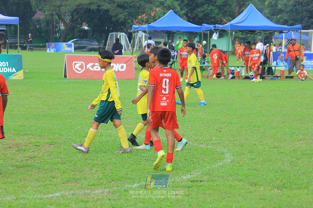 ijl u11 100526 maesa pararaider army vs kids soccer family