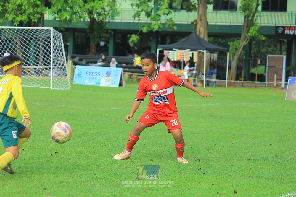 ijl u11 100526 maesa pararaider army vs kids soccer family