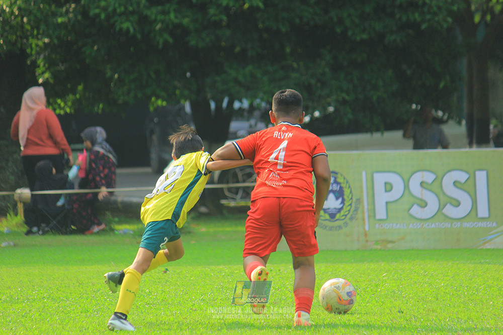 ijl u11 100526 maesa pararaider army vs kids soccer family