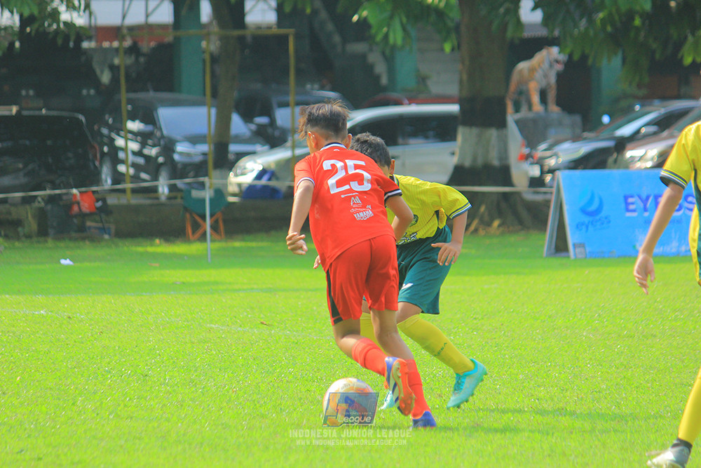 ijl u11 100526 maesa pararaider army vs kids soccer family
