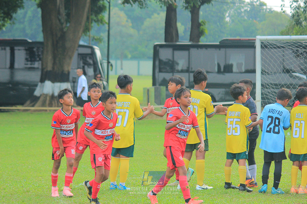 ijl u11 100526 maesa pararaider army vs kids soccer family
