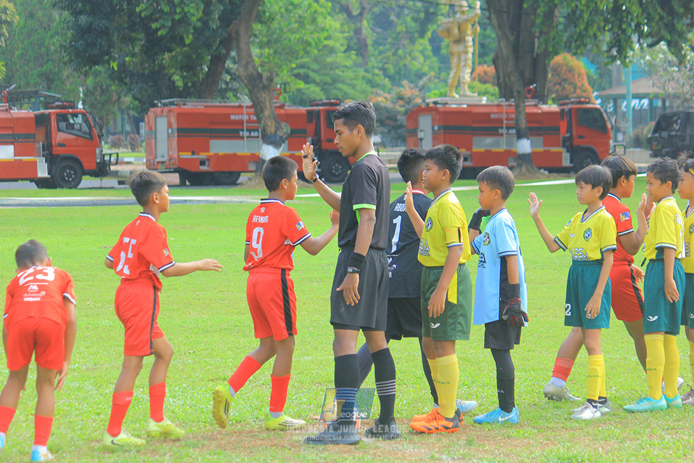 ijl u11 100526 maesa pararaider army vs kids soccer family