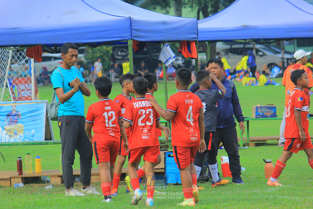 ijl u11 100526 maesa pararaider army vs kids soccer family