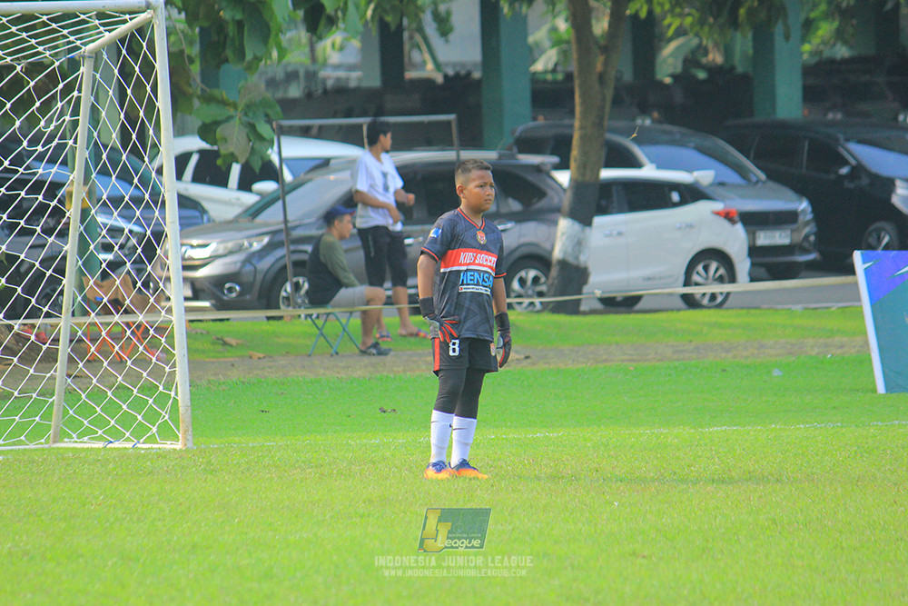 ijl u11 100526 maesa pararaider army vs kids soccer family