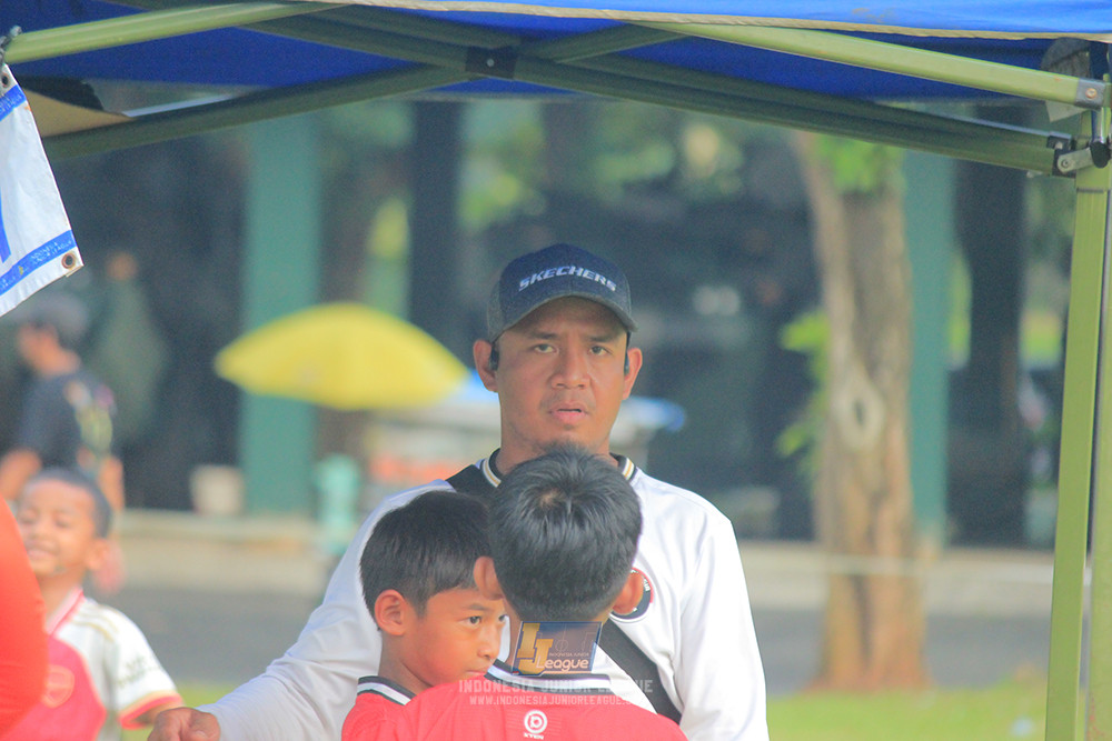 ijl u11 100526 maesa pararaider army vs kids soccer family
