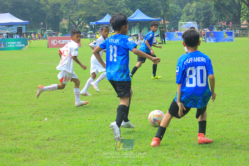 ijl u11 100526 steelford united vs isa marzuki bandriawan