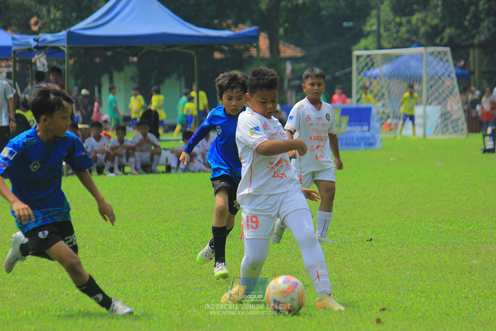 ijl u11 100526 steelford united vs isa marzuki bandriawan