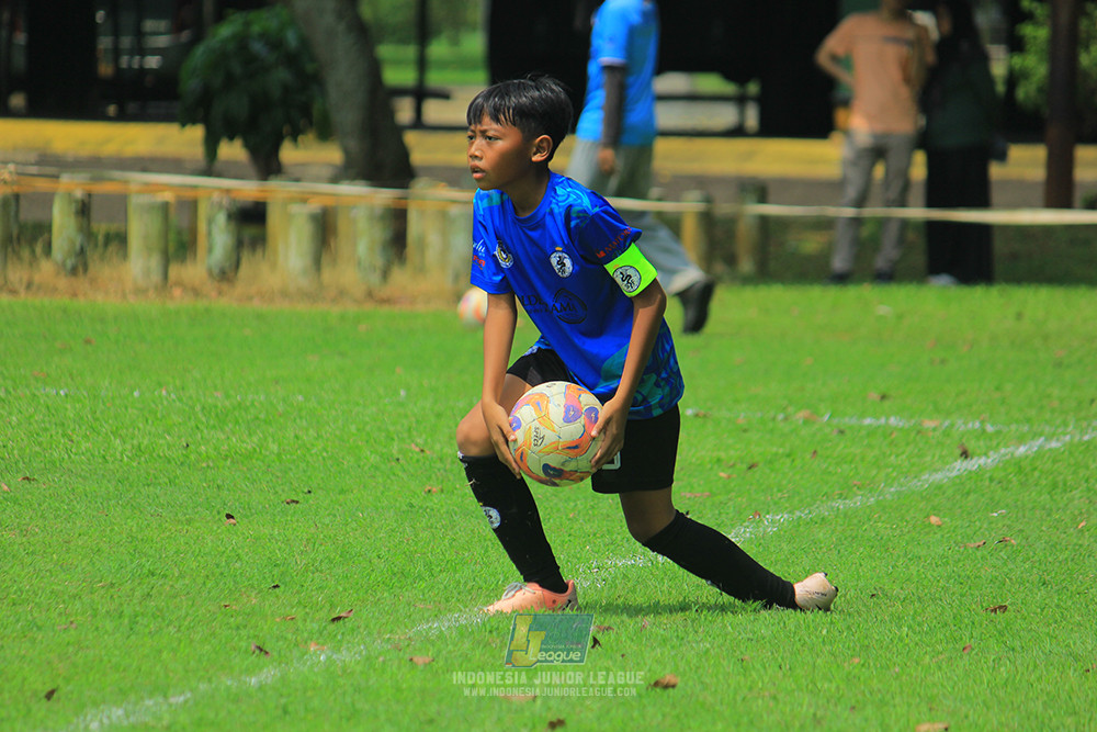 ijl u11 100526 steelford united vs isa marzuki bandriawan